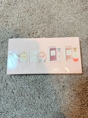 Coach New York Pink Logo Gift Box